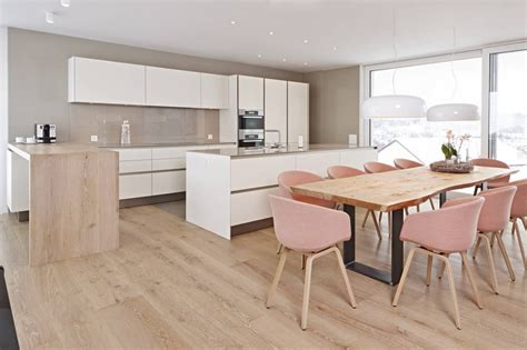 Schöne ideen, gartenhaus originell einrichten: Offene Wohnküche Siematic S2 in Lack mit Theke aus Holz ...