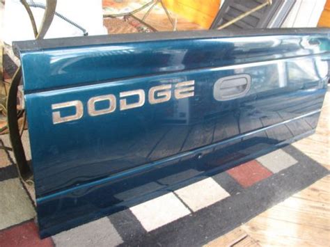 Find 97 2004 Dodge Dakata Tailgate With Spray Liner In Hampton