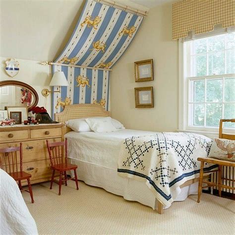 Wenn sie ihr schlafzimmer im dachgeschoss. Schlafzimmer mit Dachschräge: 34 tolle Bilder! - Archzine.net