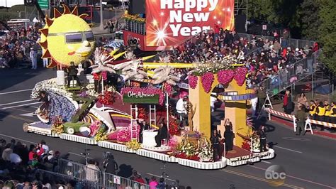 Rose Parade Features 39 Floral Floats 19 Marching Bands Kabc7 Photos