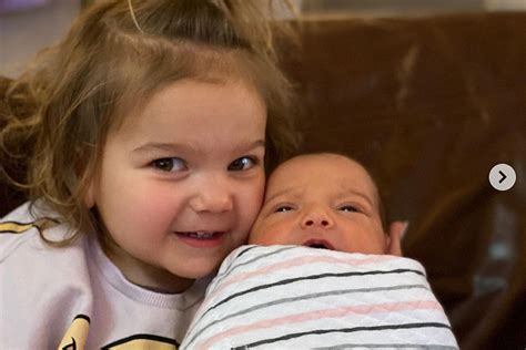 Kane Brown S Daughter Is Embracing Her Role As A Big Sister