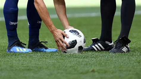 Nuevas Reglas En El Fútbol Cambios En Los Penaltis Las Faltas Las