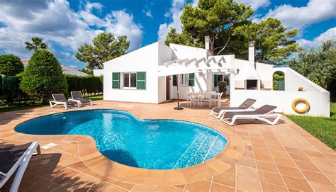 28 anuncios de pisos en alquiler en menorca con fotos. Villas Geisan, alquiler de villas con piscina privada en Santandría, Menorca