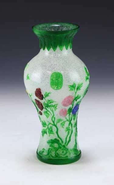 A Chinese Five Color Overlay Peking Glass Vase Vase Glass Vase