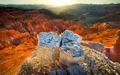 Hiking Ramparts Overlook Trail In Cedar Breaks National Monument Utah