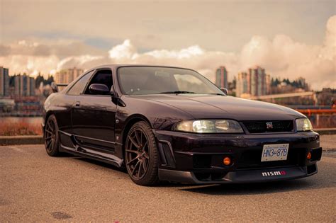 should the r33 skyline gtr really be worth more than the iconic r32