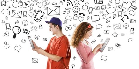 Media massa merupakan salah satu bentuk kemajuan teknologi dalam bidang informasi dan komunikasi. Waspada, ini 4 efek negatif media sosial bagi anak dan ...