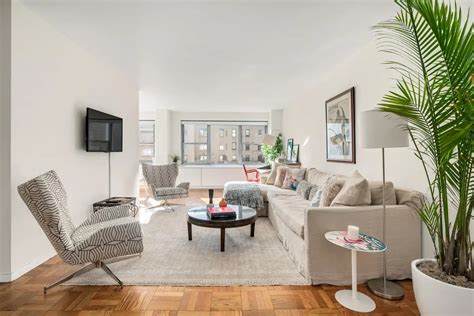 Mayfair Towers 15 West 72nd Street Unit 20k 2 Bed Apt For Sale For 1950000 Cityrealty