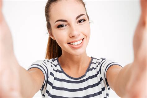 How to Have a Perfect Smile: Steps to Get That Selfie Smile