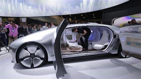 Driverless Cars Cruise Into Ces Bt