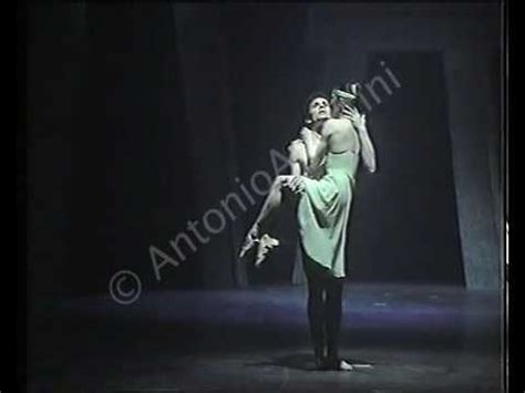Raffaele paganini (roma, 28 settembre 1958) è un ballerino e attore teatrale italiano. Raffaele Paganini clip balletto Etruska.m4v - YouTube