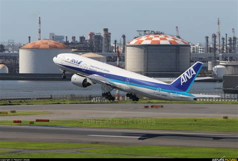 Ja8969 Ana All Nippon Airways Boeing 777 200 At Tokyo Haneda Intl