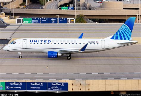 Embraer E175 United New Livery Features Infinite Flight Community