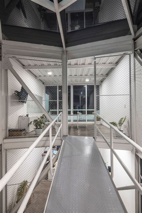 Galeria De Edifício Espacio En Blanco Yemail Arquitectura 11