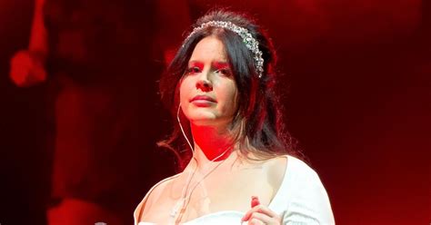 Lana Del Rey Felt ‘confused After Glastonbury Set Was Cut Short Ericatement