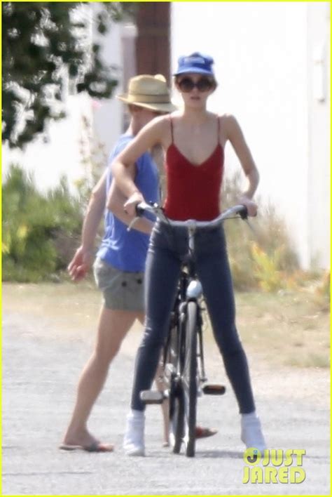 Lily Rose Depp Gets Bike Riding Lessons From Mom Vanessa Paradis Photo