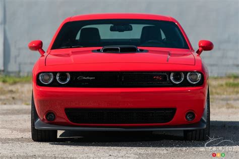 2015 Dodge Challenger Rt Scat Pack Pictures On Auto123tv
