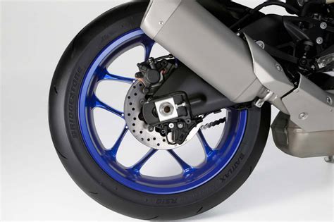 2015 Yamaha Yzf R1 Rear Wheel At Cpu Hunter All Pictures And News