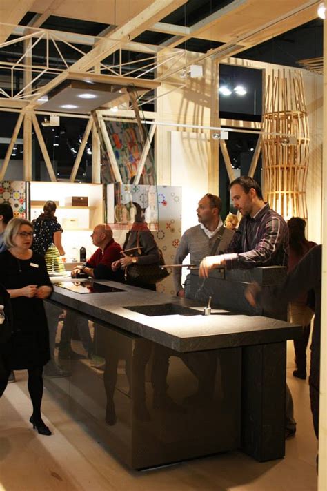 Si existe una tendencia que predomine más en el año 2014 y en el año 2015 en los diseños de cocinas es el estilo rustico, como podrás observar en el. DESIGN | INSIDER : Tendencias en cocinas: Eurocucina 2014 ...