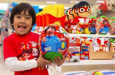 Ryan kaji is a popular youtuber, he was born on 6 october 2011 in texas, u.s. How Much Money Is Ryan ToysReview Worth? Ryan Is The ...
