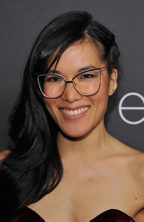 This Glasses Hack Confirms Ali Wong Is A Genius Asian Fit Glasses Celebrities With Glasses