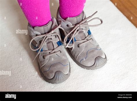 Girl Wearing Wrong Shoes Hi Res Stock Photography And Images Alamy
