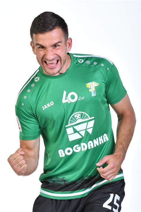 Показани са 3 от общо 3 файла в тази категория. Górnicze tradycje - nowe stroje Górnika - Górnik Łęczna