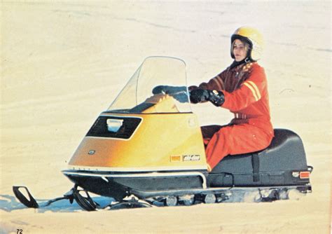 Classic Snowmobiles Of The Past 1974 Ski Doo Elan 250t Snowmobile