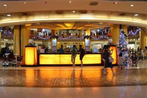 It's a definite feast for your eyes because their food is beautiful, it tastes super yummy and it's also good for you! Christmas Shopping | Entrance of Sunway Pyramid 5.04PM, 11 ...