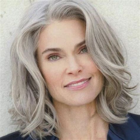 9 Neat Medium Length Hair For Older Women