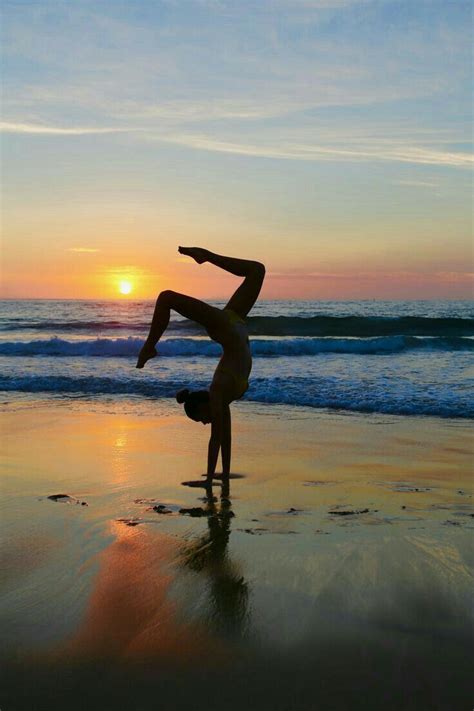 pin by dianchik on gymnastic beach photoshoot girl beach pictures beach pictures poses