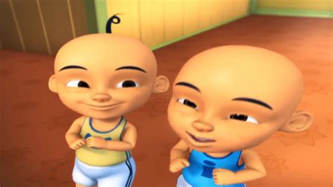 Film ini menggambarkan kehidupan dan petualangan dua saudara kembar upin dan ipin di sebuah desa. Upin dan Ipin Episode Terbaru 2018 RINDU OPAH Full - YouTube
