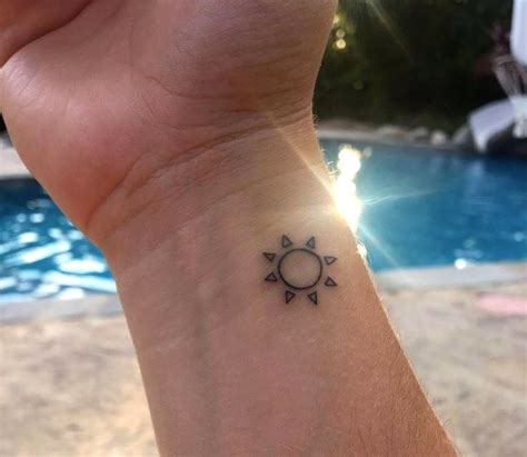 26 Cute Tattoo Designs You Ll Desperately Want Sun Tattoos Sun