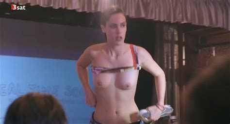 Nude Video Celebs Julie Fournier Nude Zoe Mikuleczky Nude Snow White 2005