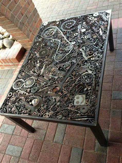 And we have gathered up these awesome ideas for you who want to make a unique coffee table. Gear and Chain Table | Steampunk furniture, Decor, Diy ...