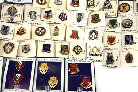 100 Various Us Military Unit Pins All Identified