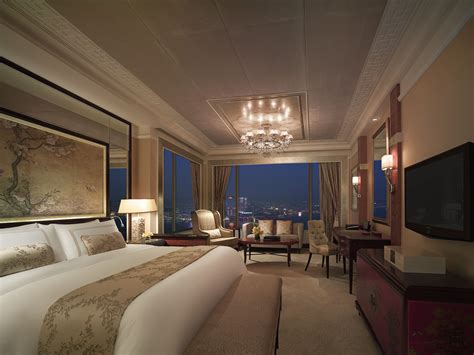 Book now at our official website. Presidential Suite Bedroom - Island Shangri-La, Hong Kong ...