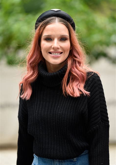 Find helen flanagan news, videos, and pictures here. HELEN FLANAGAN Out in Manchester 07/21/2020 - HawtCelebs