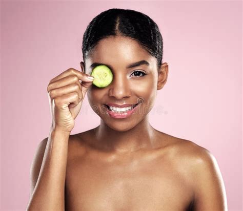 Cucumbers Can Be Used For All Kinds Of Skin Problems A Beautiful Young
