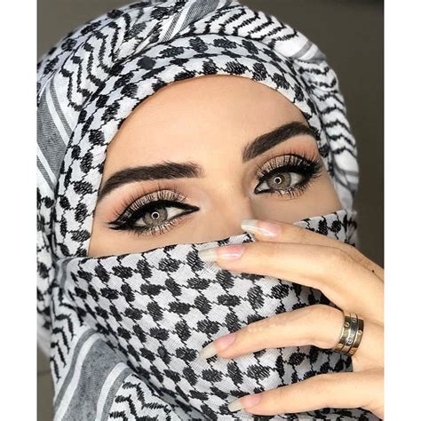 Stylish Girls Photos Girl Hijab Hijabi Girl Beautiful Hijab Beautiful Eyes Niqab Eyes