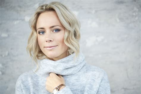 Anna carolina neurath (born 17 november 1985) is a swedish journalist and writer. Carolina Neurath tillbaka med ny thriller i finansvärlden ...