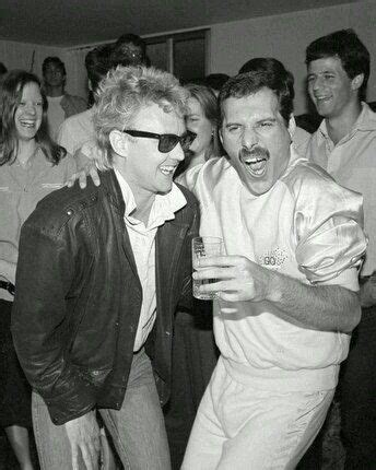 Taylor is one piece of hot ass!!! Roger Taylor and Freddie Mercury | Freddie mercury, Queen ...