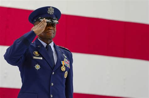 Lyons Takes Command Of Ustranscom Scott Air Force Base Article Display