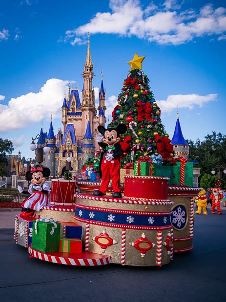 December at Disney World: Crowd Calendar & Info - Disney Tourist Blog