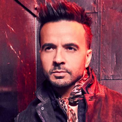 Check out this biography to know about his birthday, childhood, family life, achievements and fun facts about him. Luis Fonsi biography - Hangar 18