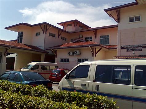 Muara health centre 153 km. MP Wants Government Clinic At Pulau Gaya | CodeBlue