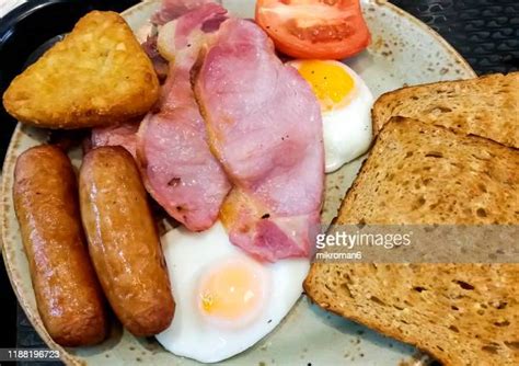 Full Irish Breakfast Photos And Premium High Res Pictures Getty Images
