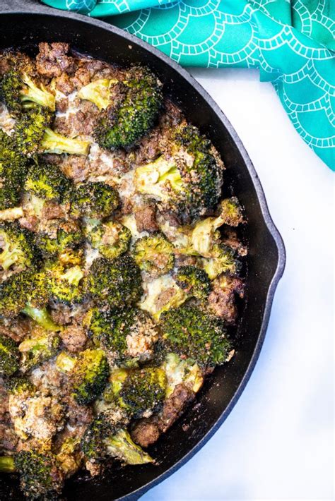 Put back into skillet and sprinkle in packet of taco seasoning and coat ground beef. Beef and Broccoli Skillet Casserole (Whole30, Paleo, Keto ...