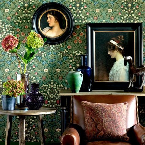 Living Room With Traditional Wallpaper Wow Wallpaper 10 Decorating Ideas Uk