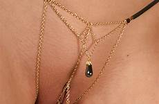 genital smutty kut sieraden accessory clit tube bejeweled oorspronkelijke afbeeldingsgrootte modelcentro